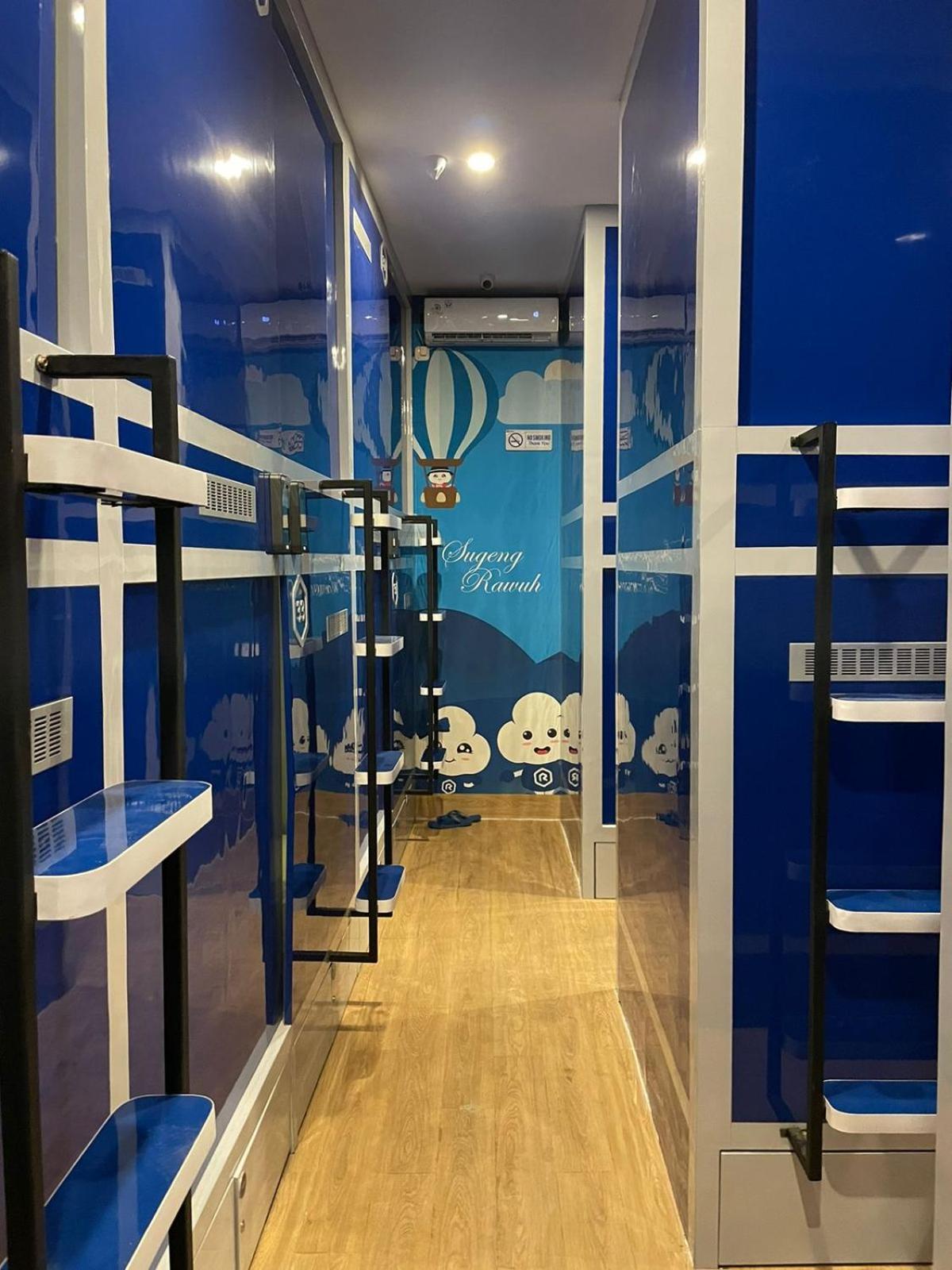 Rosalyne Sleepbox Tugu 2 Hotel Yogyakarta Bagian luar foto