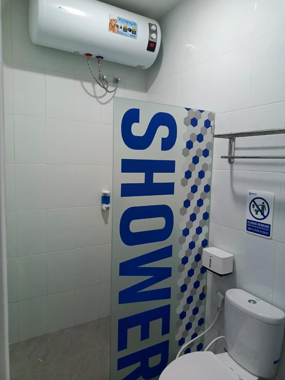 Rosalyne Sleepbox Tugu 2 Hotel Yogyakarta Bagian luar foto